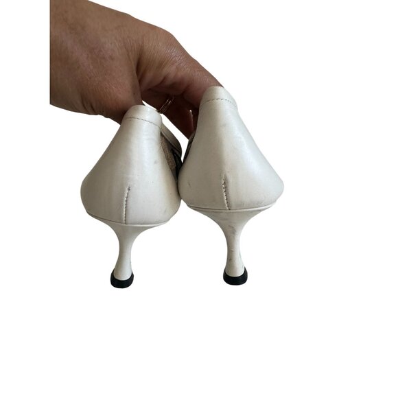 DONALD J PLINER White Floral Mesh Kitten Heels Size 8.5 - Picture 9 of 9